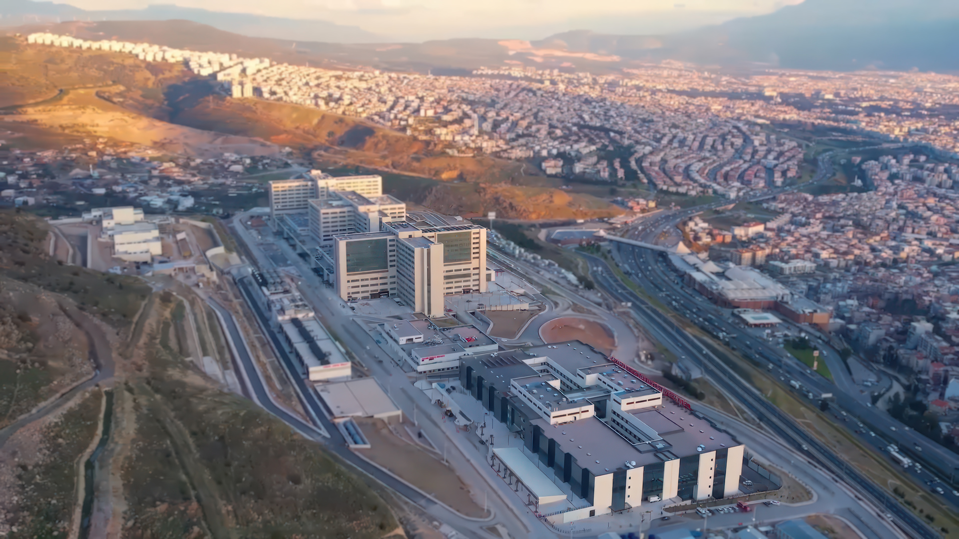 İzmir Bayraklı Şehir Hastanesi