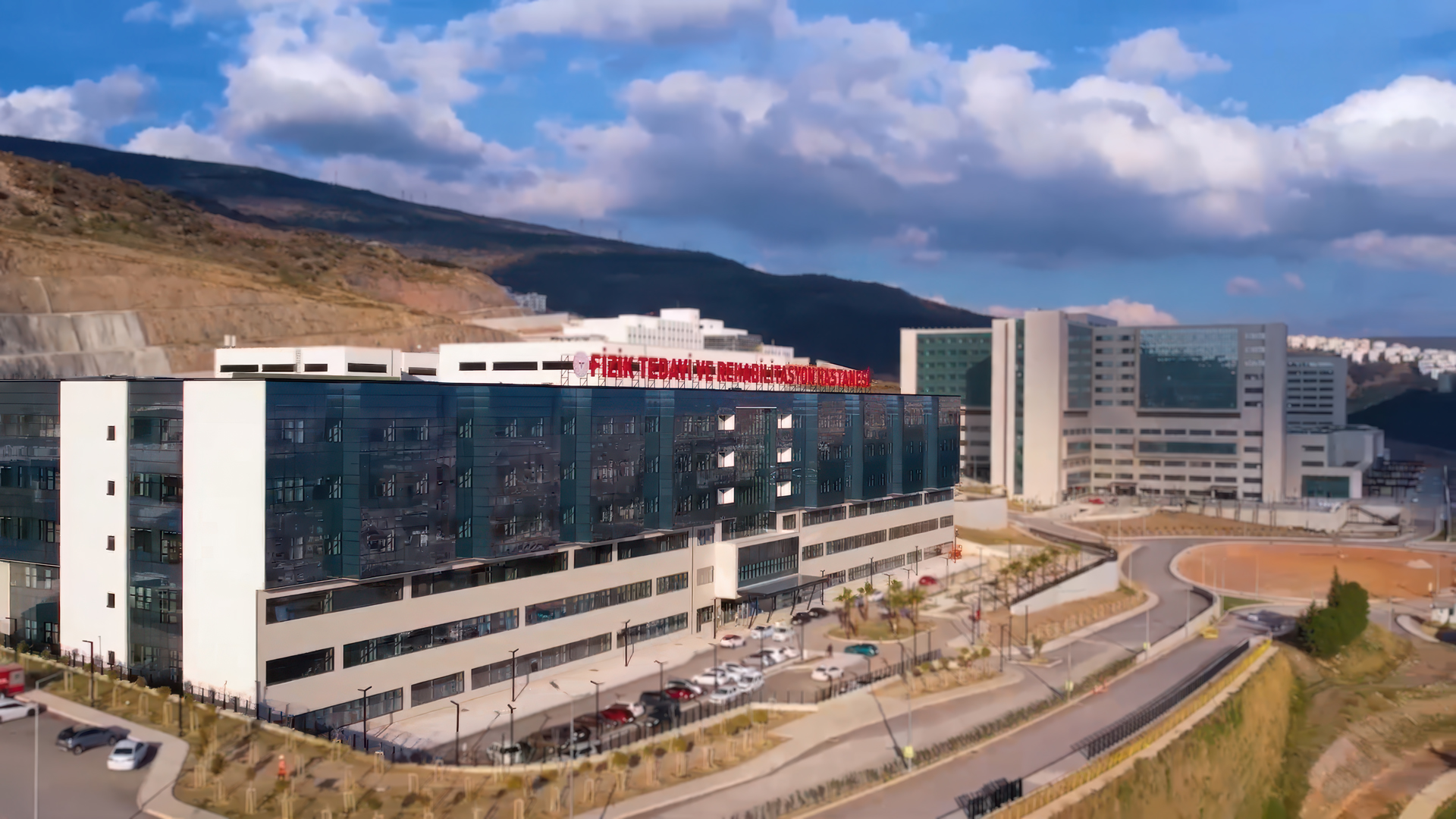 İzmir Bayraklı Şehir Hastanesi