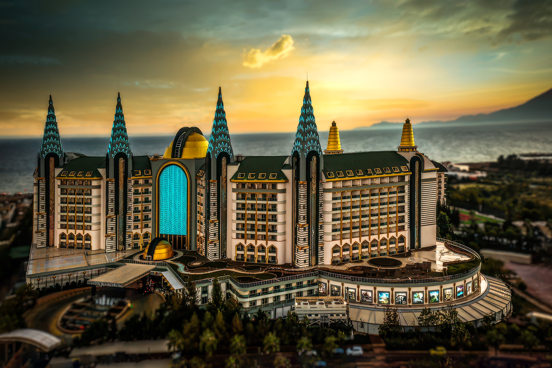 Delphin Deluxe Resort Hotel